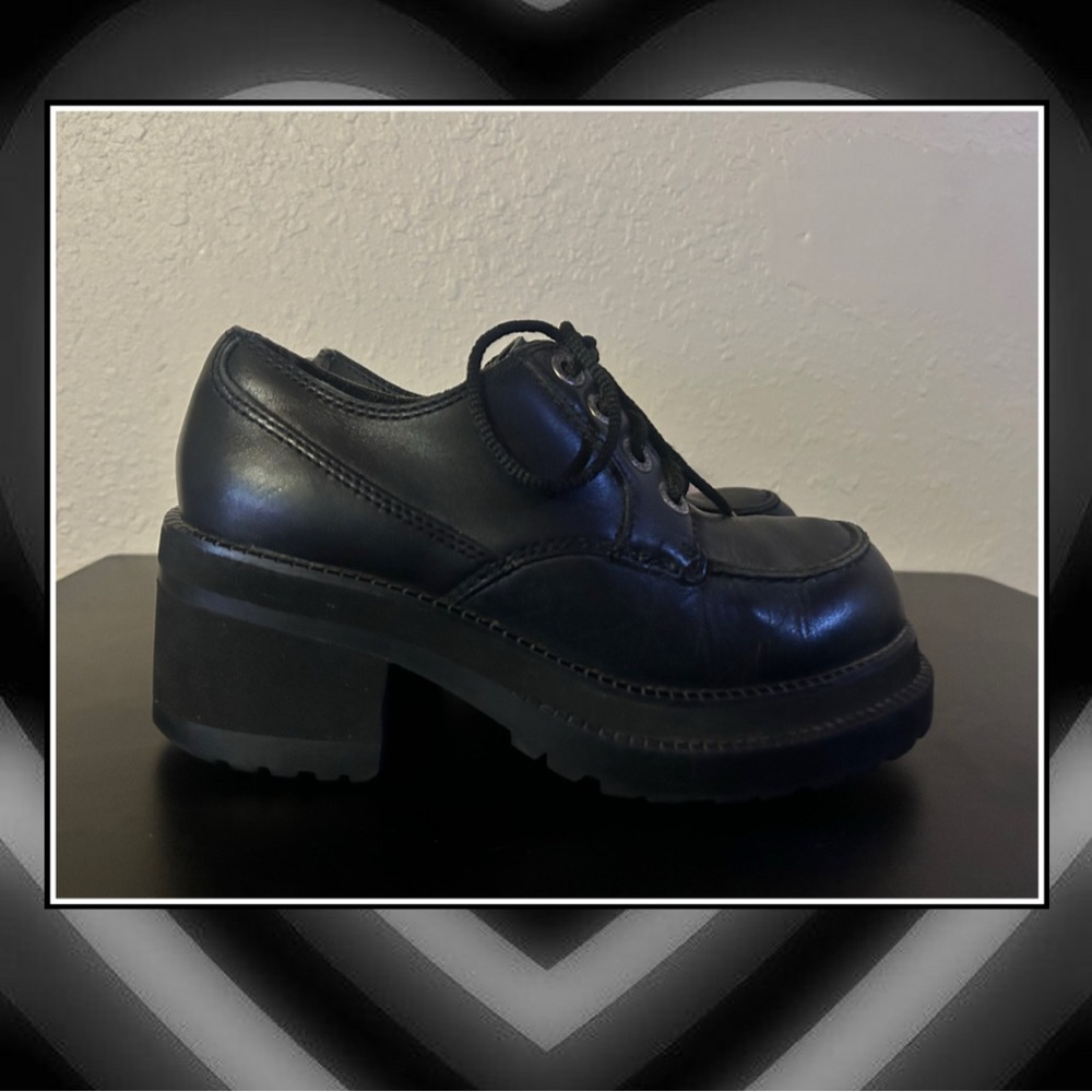 Vintage 90s Y2K Chunky Platforms
